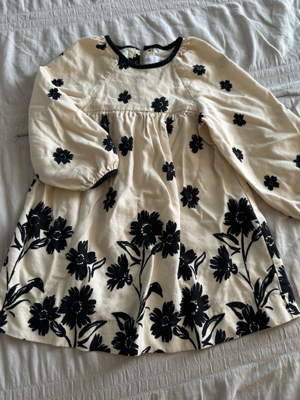Zara Girls’ Cream Dress with Black Trim and Floral Detail